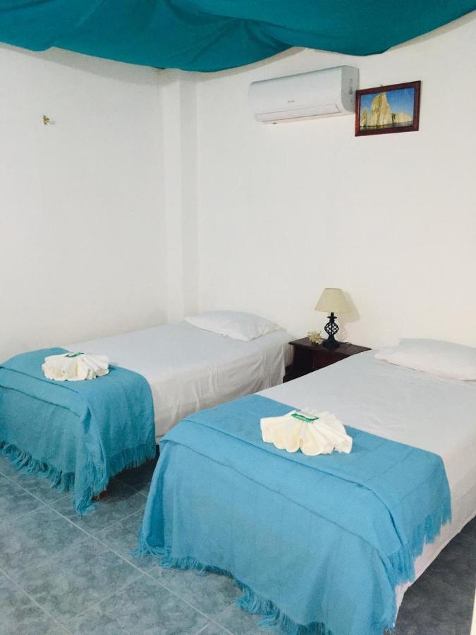 Hospedaje Sarita Puerto Villamil Exterior photo